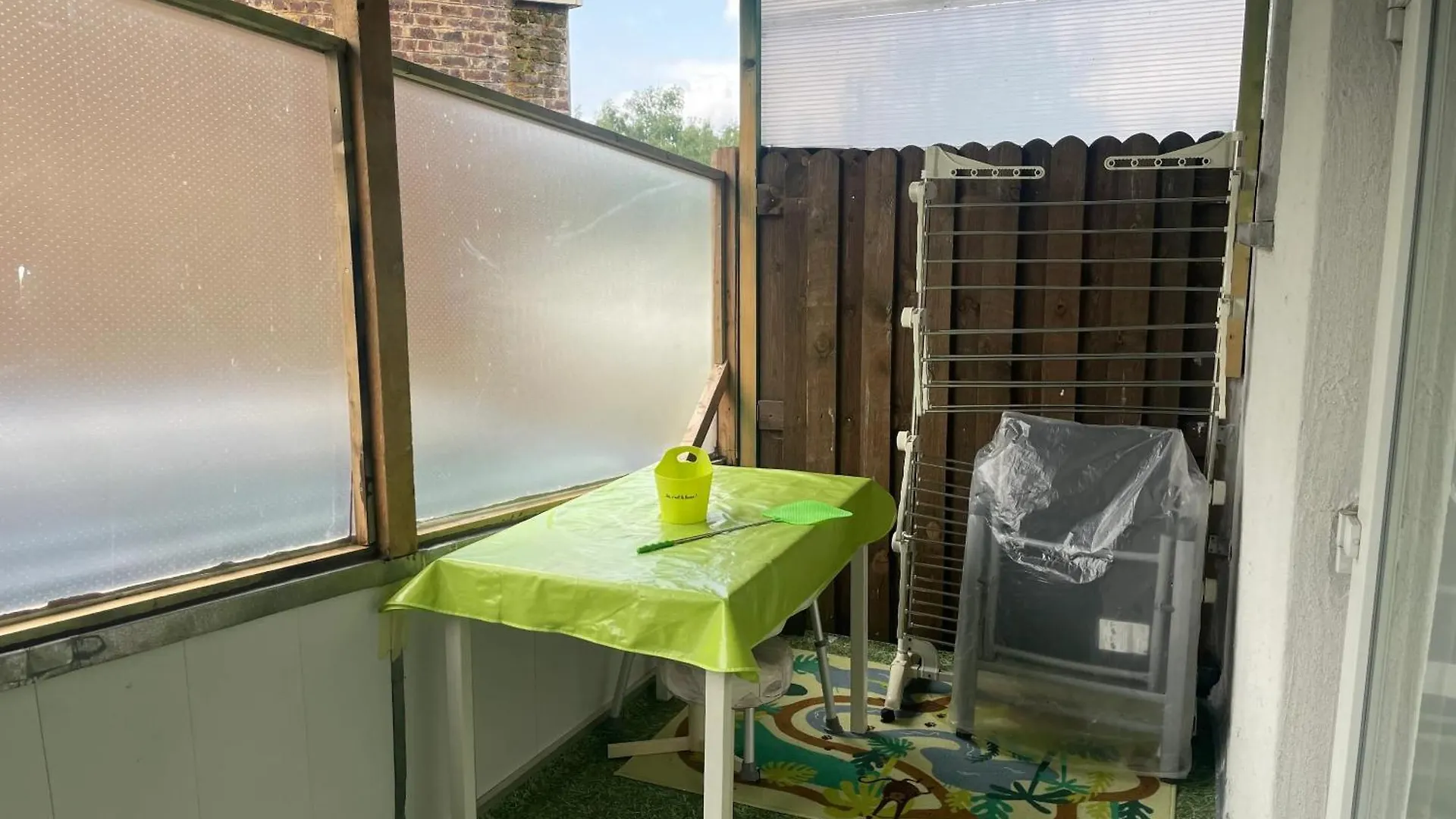 Studio With Furnished Terrace And Wifi At Charleroi