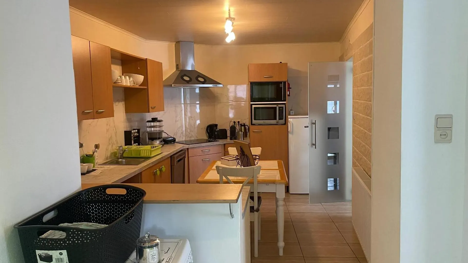 Studio With Furnished Terrace And Wifi At Charleroi 0*,